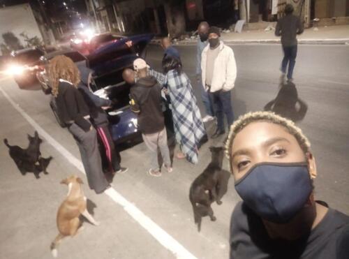 Entrega-de-Marmitex-a-moradores-de-rua-4